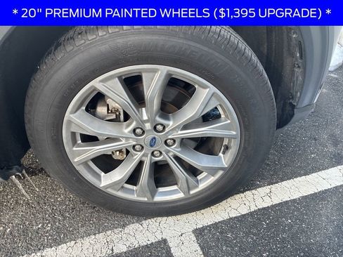 Used 2023 Ford Explorer XLT w/ Equipment Group 202A image 4