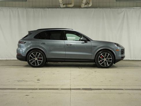 New 2026 Porsche Cayenne S AWD/4WD image 8