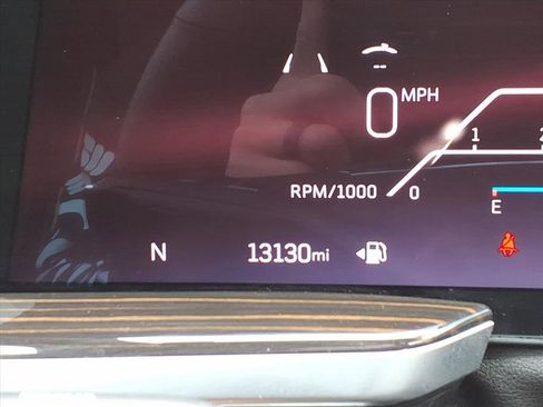 Certified 2025 Cadillac Escalade Premium Luxury image 28