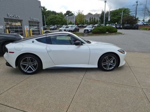 Used 2025 Nissan Z Sport w/ Floor Mat Package RWD image 2