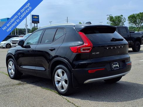 Used 2022 Volvo XC40 T5 Momentum AWD/4WD image 8