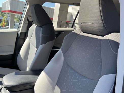 Certified 2023 Toyota RAV4 XLE w/ Convenience Package AWD/4WD image 17