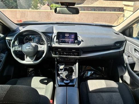 Used 2025 Nissan Rogue SV AWD/4WD image 15