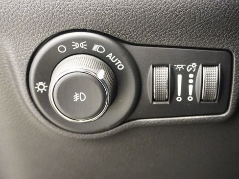 New 2026 Jeep Compass Limited image 34