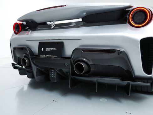 Certified 2019 Ferrari 488 Pista Coupe image 18