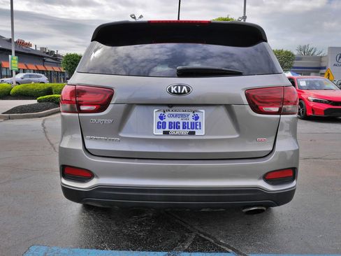 Used 2019 Kia Sorento AWD image 6