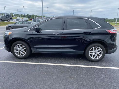 Used 2024 Ford Edge SEL w/ Convenience Package AWD/4WD image 4