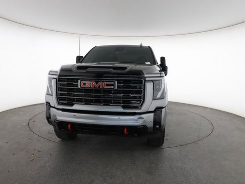 Used 2025 GMC Sierra 2500 AT4 image 4