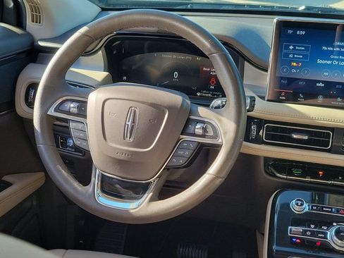 Certified 2022 Lincoln Nautilus FWD w/ Premium Package image 19