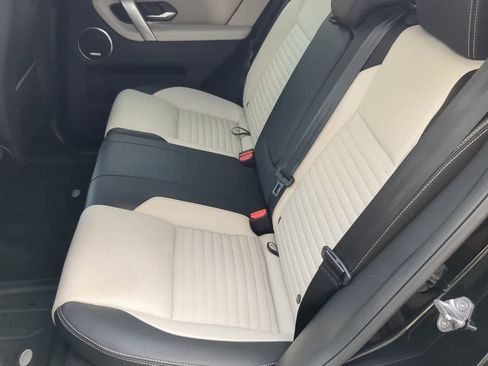 Certified 2025 Land Rover Discovery Sport Dynamic SE image 20