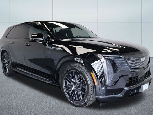 Certified 2025 Cadillac Escalade IQ Sport 2 w/ LPO, ONYX Package AWD/4WD image 9