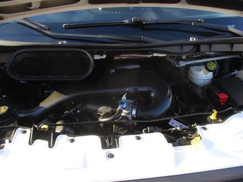 Used 2016 Ford Transit 350 XL image 9