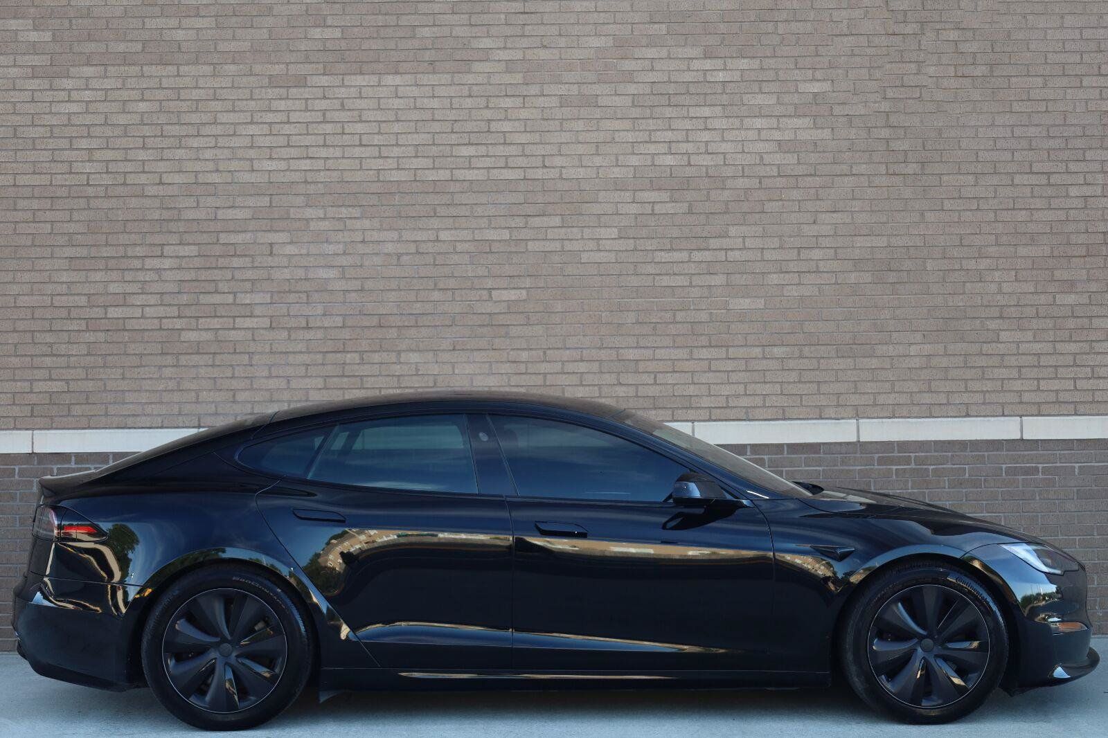 Used 2022 Tesla Model S Standard Range AWD/4WD image 3