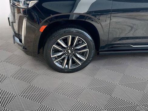 Used 2021 Cadillac Escalade ESV Sport Platinum AWD/4WD image 35