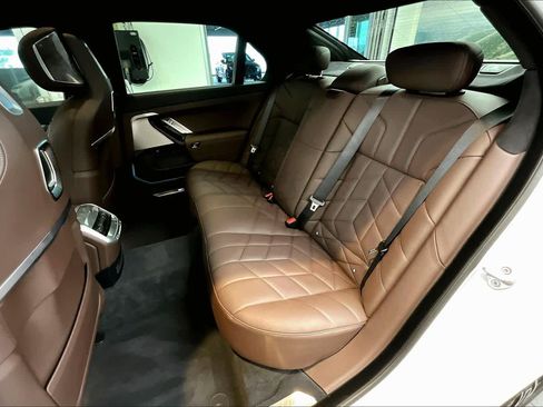 Used 2025 BMW 760i xDrive 760i xDrive w/ Executive Package image 40