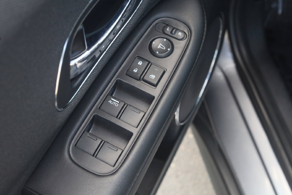 Used 2021 Honda HR-V EX image 15