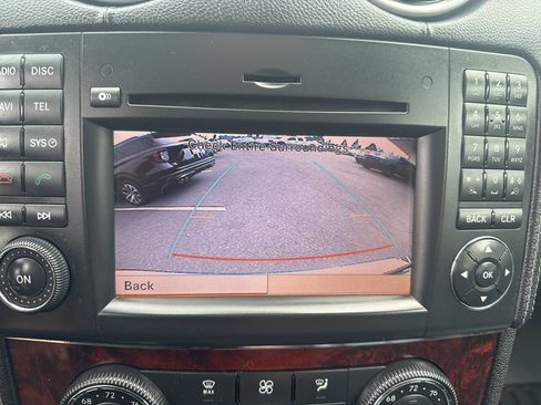 Used 2011 Mercedes-Benz GL 320 BlueTEC 4MATIC w/ Premium 2 Pkg image 26