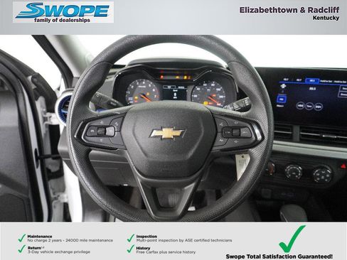 Used 2024 Chevrolet Trax LS w/ Driver Confidence Package image 11