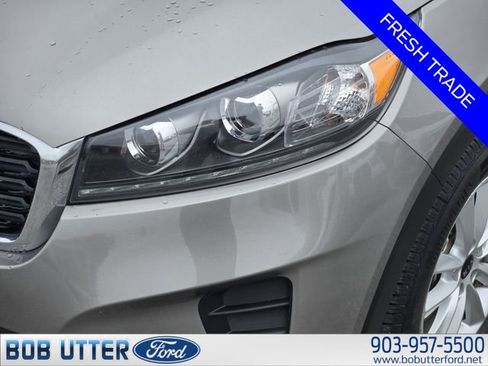 Used 2019 Kia Sorento FWD w/ LX Convenience Package image 8