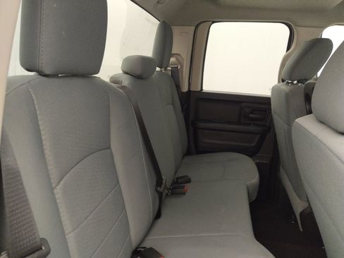 Used 2018 RAM 1500 Express RWD image 19