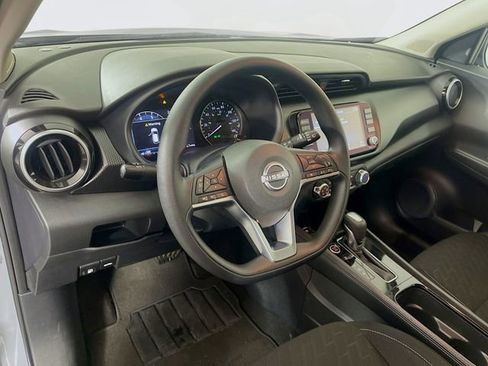 Used 2024 Nissan Kicks SV image 10