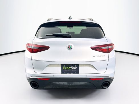 Used 2023 Alfa Romeo Stelvio Sprint RWD image 7