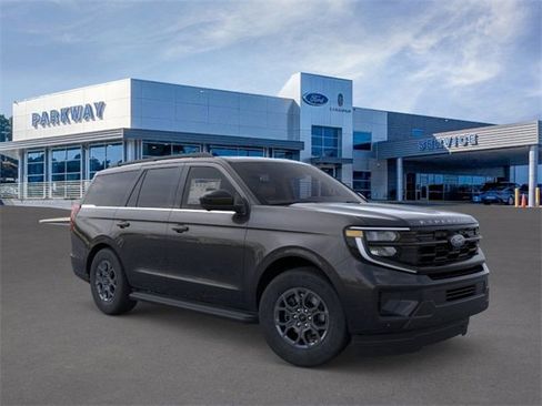 New 2025 Ford Expedition Active image 7