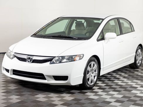 Used 2010 Honda Civic LX image 2