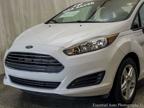 Used 2019 Ford Fiesta SE image 4