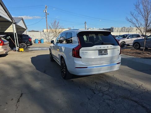 New 2026 Volvo XC90 T8 Ultra image 15