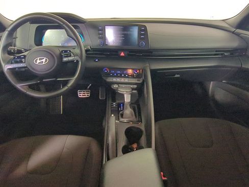 Used 2025 Hyundai Elantra Sport FWD image 16