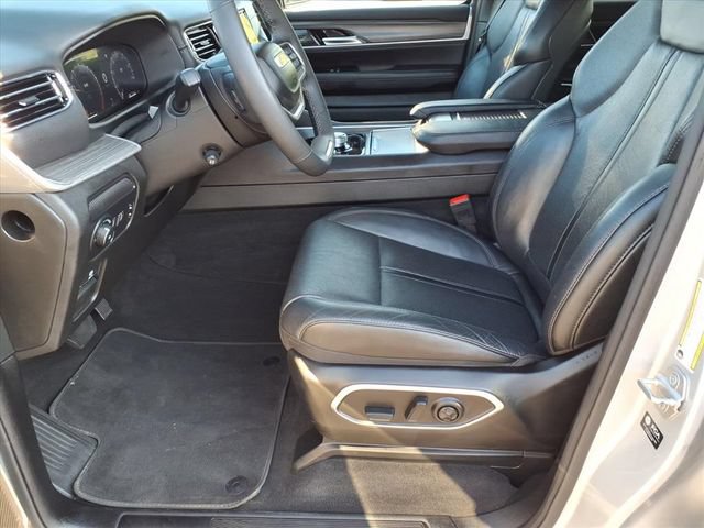 Used 2024 Jeep Wagoneer Series II AWD/4WD image 12