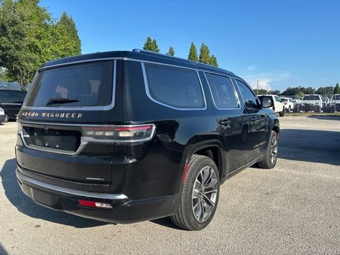 Used 2023 Jeep Grand Wagoneer Series III AWD/4WD image 5