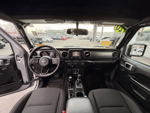 Used 2020 Jeep Wrangler Sport image 2