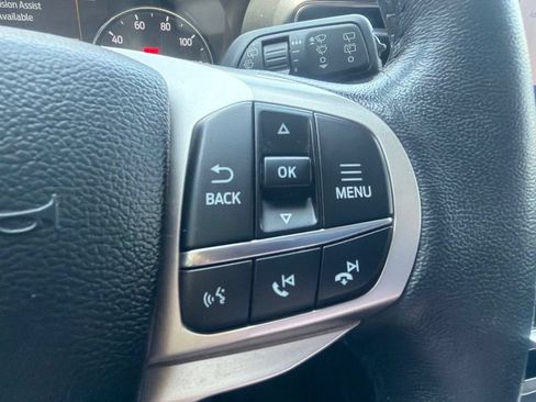 Used 2024 Ford Explorer XLT w/ Equipment Group 202A RWD image 30