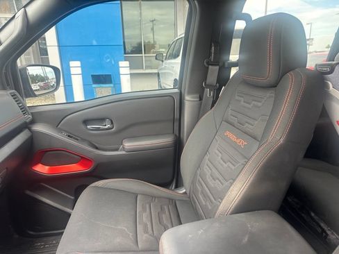 Used 2023 Nissan Frontier PRO-4X w/ Pro Convenience Package AWD/4WD image 16