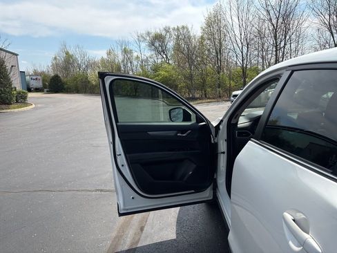 Used 2019 MAZDA CX-5 Sport image 13