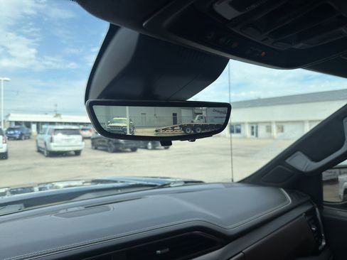 Used 2024 GMC Sierra 1500 Denali Ultimate AWD/4WD image 18