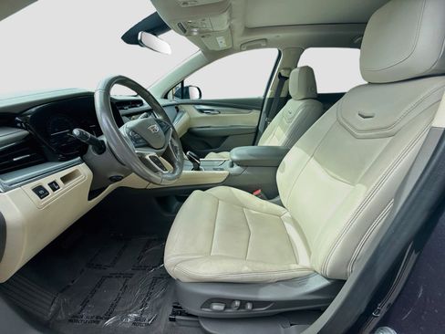 Used 2019 Cadillac XT5 Luxury FWD image 18