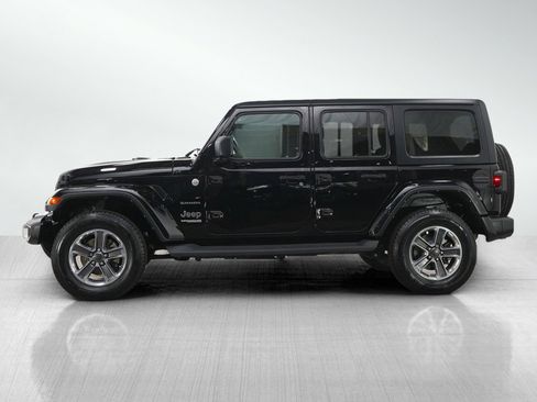 Used 2021 Jeep Wrangler Unlimited Sahara w/ Uconnect 4C Nav & Sound Group AWD/4WD image 2
