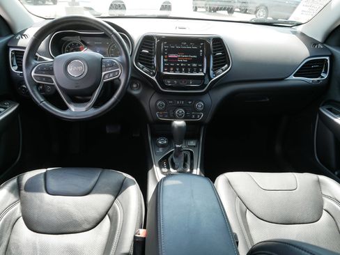 Used 2021 Jeep Cherokee Limited w/ Elite Package AWD/4WD image 10