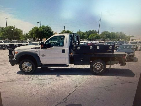 Used 2015 Ford F550 4x4 Regular Cab Super Duty image 2