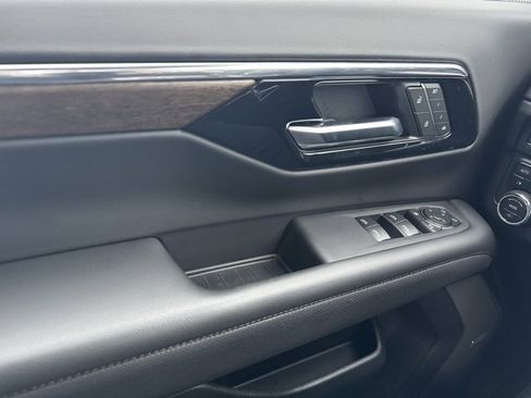 Used 2025 Chevrolet Tahoe High Country image 31