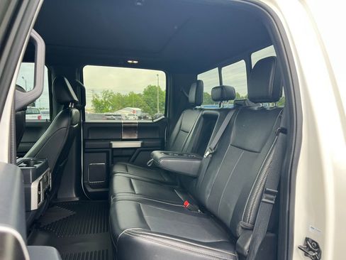 Used 2022 Ford F250 Lariat w/ Lariat Ultimate Package AWD/4WD image 16