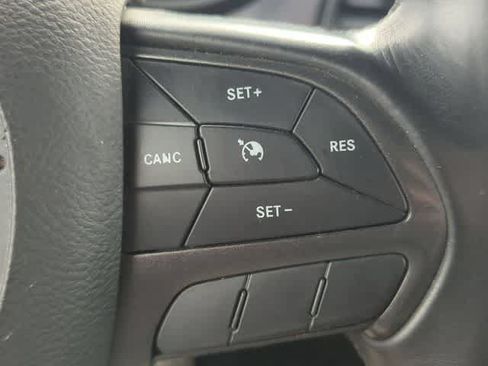 Certified 2018 Dodge Challenger SXT RWD image 22