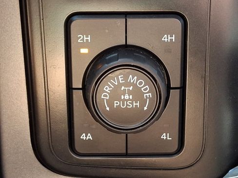 Used 2023 Ford F150 Lariat w/ Equipment Group 502A High AWD/4WD image 26