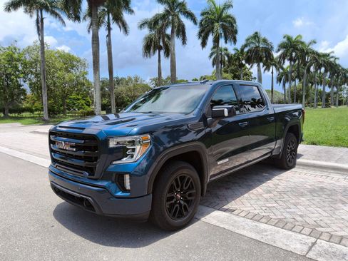 Used 2021 GMC Sierra 1500 Elevation w/ Preferred Package AWD/4WD image 2