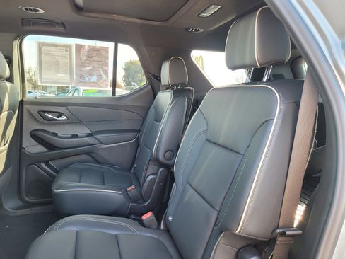 Used 2023 Chevrolet Traverse Premier w/ Redline Edition image 13