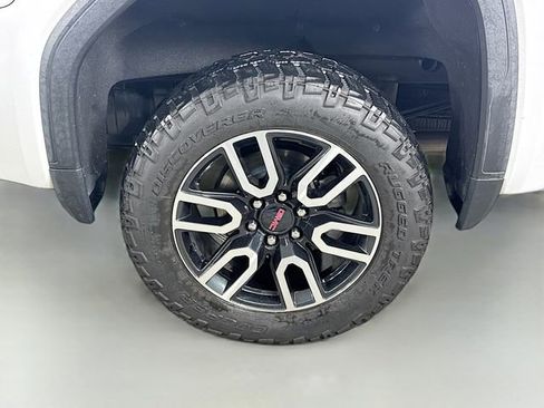 Used 2021 GMC Sierra 1500 AT4 w/ Technology Package image 36