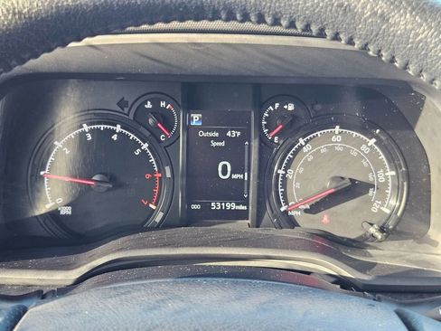 Used 2022 Toyota 4Runner SR5 image 16